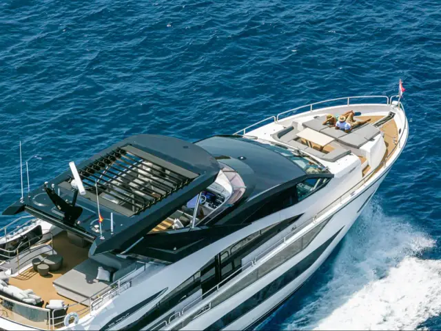 JUNIOR | Sunseeker 88 — 23 / 37