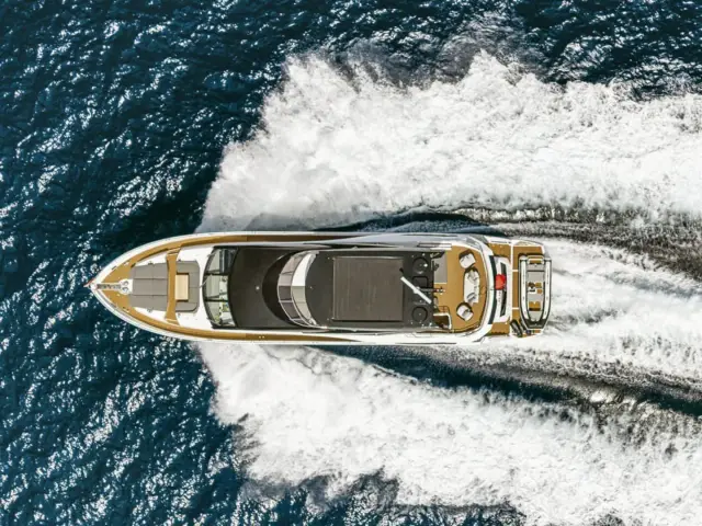 JUNIOR | Sunseeker 88 — 20 / 37