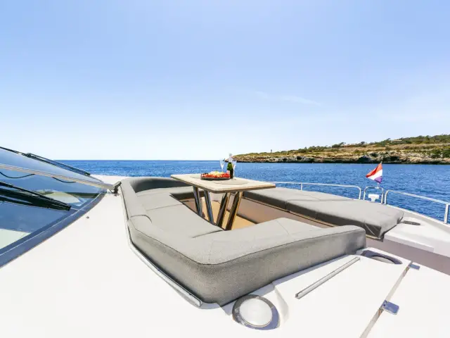 JUNIOR | Sunseeker 88 — 29 / 37