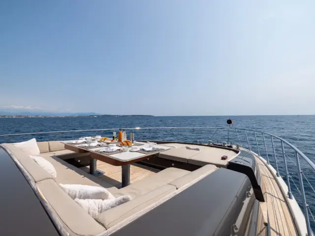 FANAMAX | Mangusta 110 — 34 / 51