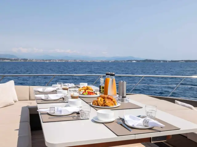 FANAMAX | Mangusta 110 — 35 / 51