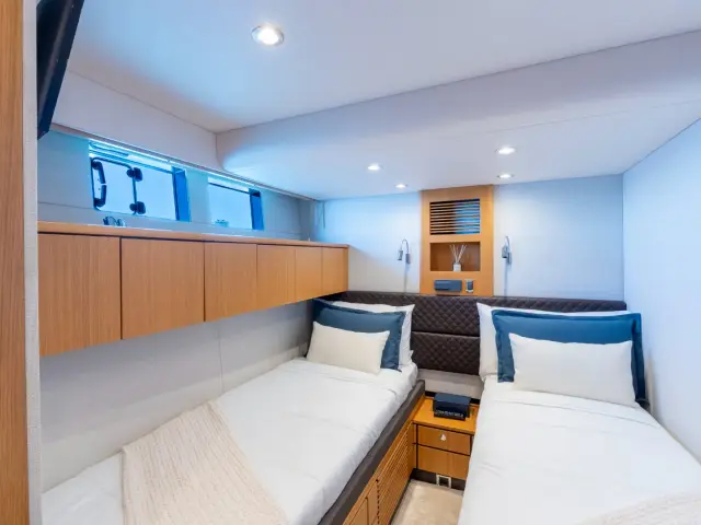 PAPAMARES | Fairline Squadron 78 — 54 / 61