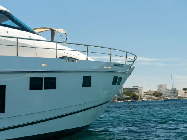 PAPAMARES | Fairline Squadron 78 — 14 / 61