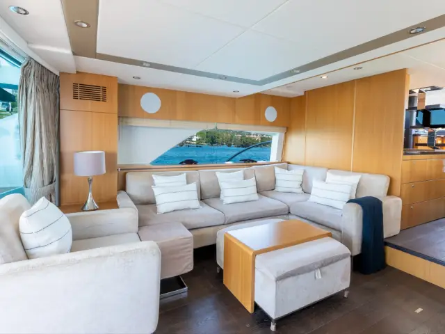 PAPAMARES | Fairline Squadron 78 — 22 / 61