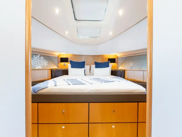 PAPAMARES | Fairline Squadron 78 — 44 / 61