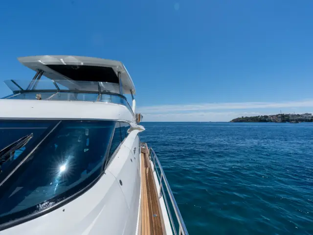 PAPAMARES | Fairline Squadron 78 — 37 / 61