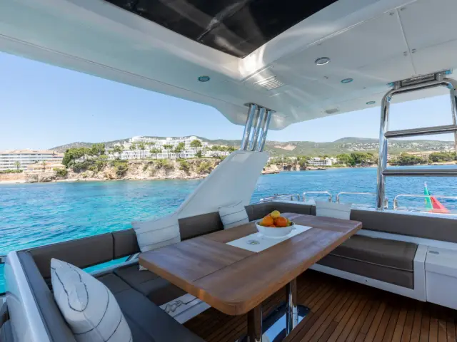 PAPAMARES | Fairline Squadron 78 — 35 / 61