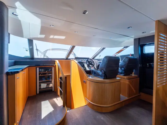 PAPAMARES | Fairline Squadron 78 — 61 / 61