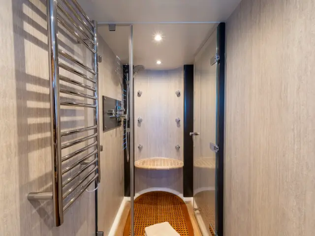 PAPAMARES | Fairline Squadron 78 — 60 / 61