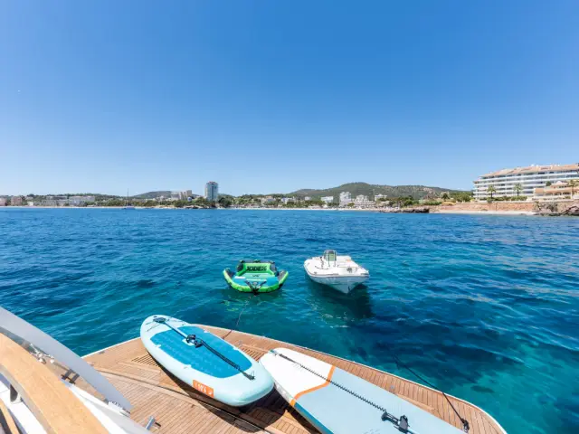 PAPAMARES | Fairline Squadron 78 — 24 / 61