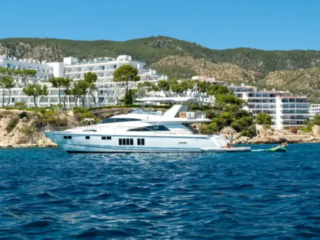 PAPAMARES | Fairline Squadron 78 — 4 / 61