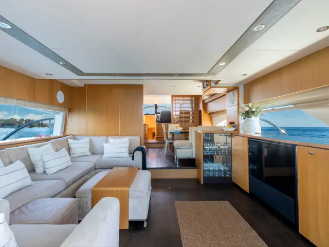PAPAMARES | Fairline Squadron 78 — 23 / 61