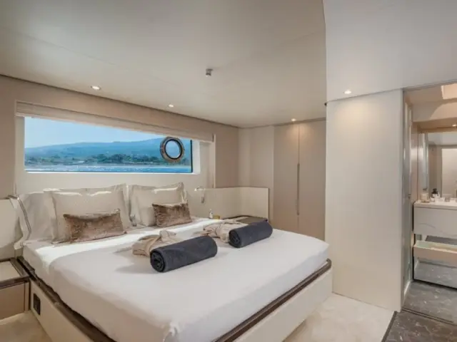SBK | Azimut 68 Fly — 28 / 35