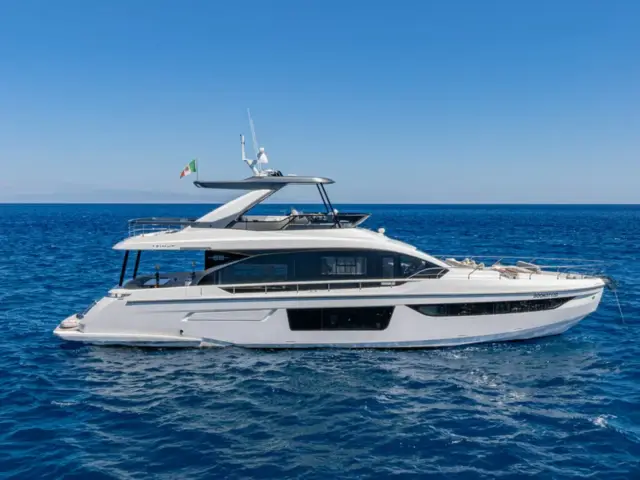 SBK | Azimut 68 Fly — 11 / 35