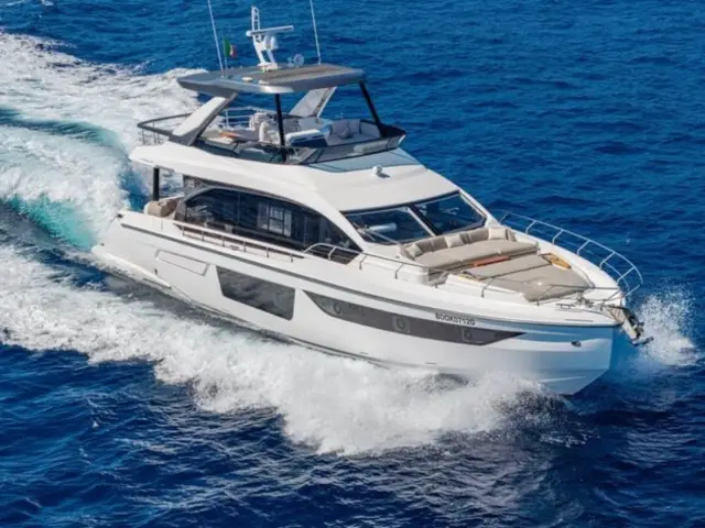 SBK | Azimut 68 Fly — 1 / 35
