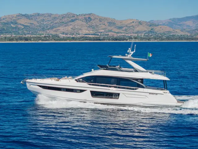 SBK | Azimut 68 Fly — 5 / 35