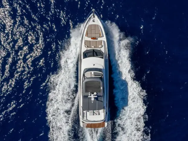 SBK | Azimut 68 Fly — 4 / 35