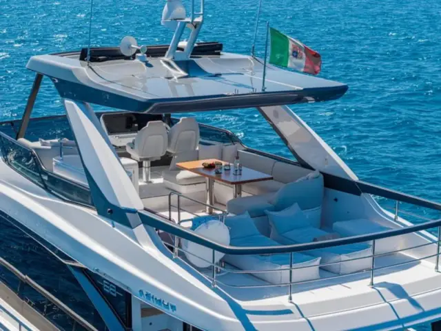 SBK | Azimut 68 Fly — 7 / 35