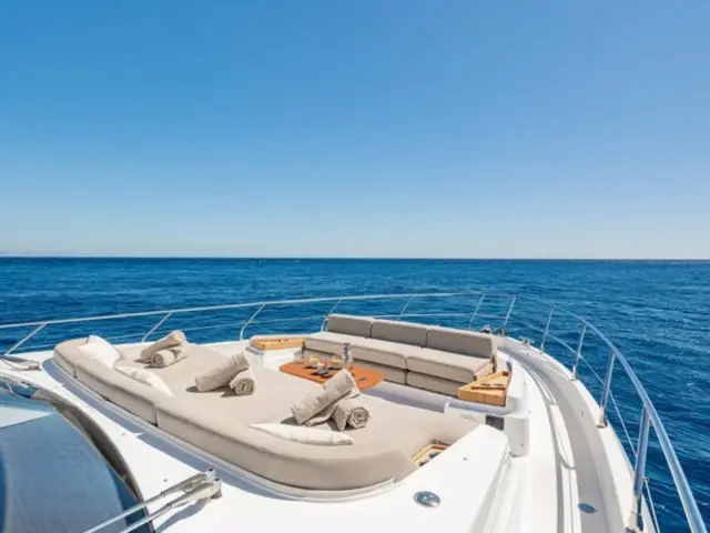 SBK | Azimut 68 Fly — 15 / 35