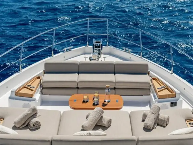 SBK | Azimut 68 Fly — 14 / 35