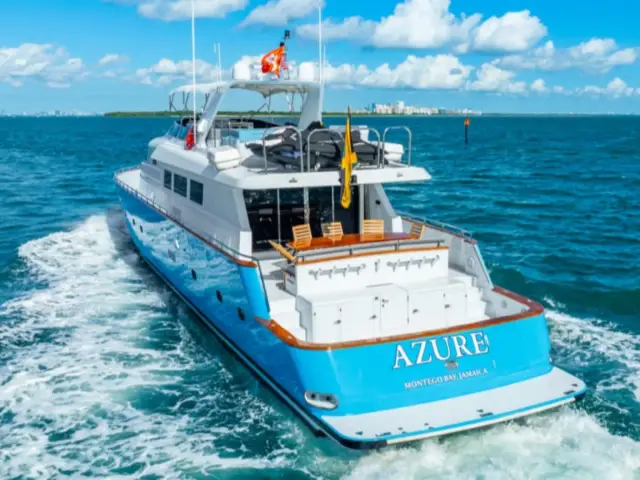 AZURE  | Maiora 97 — 2 / 35