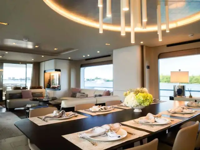 ALEGRIA  | Azimut 105 Grande — 11 / 19