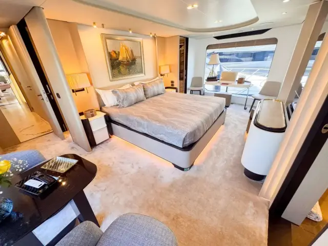 ALEGRIA  | Azimut 105 Grande — 13 / 19