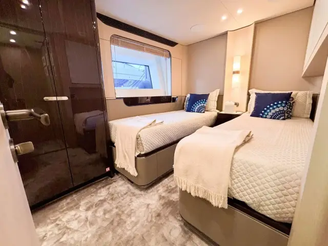 ALEGRIA  | Azimut 105 Grande — 15 / 19