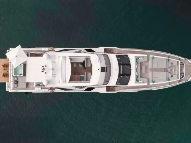 ALEGRIA  | Azimut 105 Grande — 3 / 19