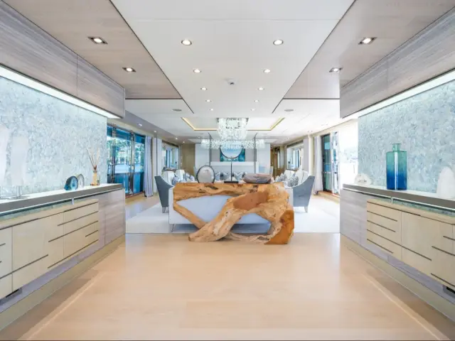 THUMPER | Sunseeker 40M — 33 / 67