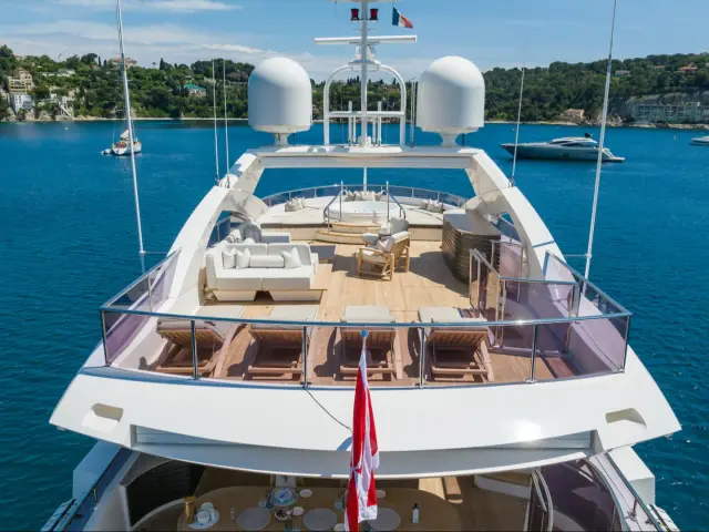 THUMPER | Sunseeker 40M — 15 / 67