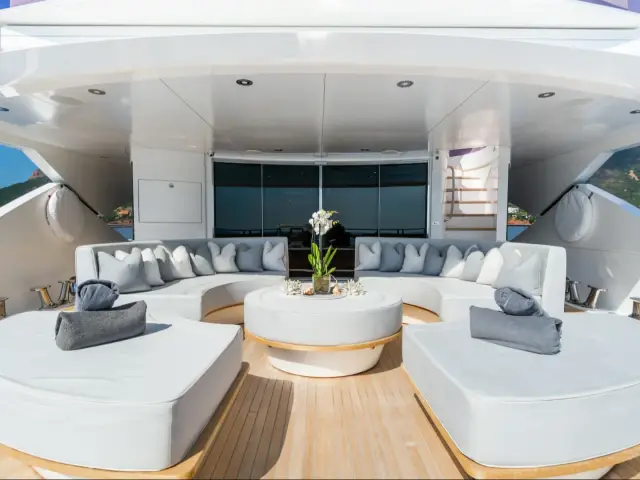 THUMPER | Sunseeker 40M — 30 / 67