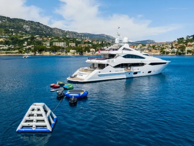 THUMPER | Sunseeker 40M — 10 / 67