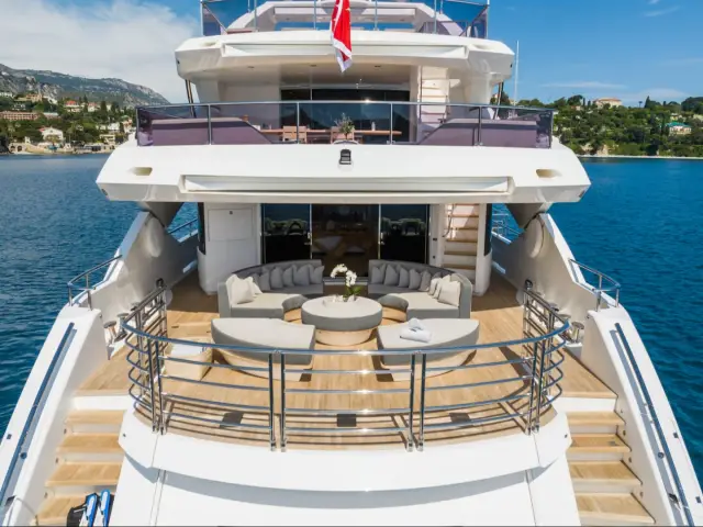 THUMPER | Sunseeker 40M — 20 / 67