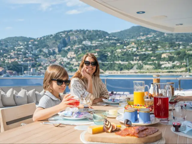THUMPER | Sunseeker 40M — 24 / 67