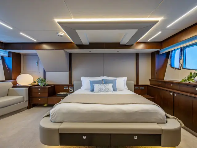 MOZZ II | Sunseeker 27M — 20 / 36