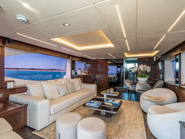 MOZZ II | Sunseeker 27M — 14 / 36
