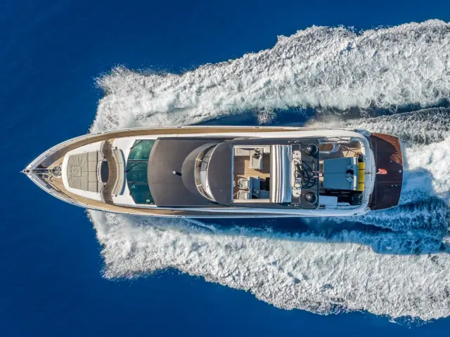 MOZZ II | Sunseeker 27M — 6 / 36