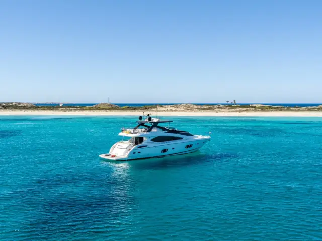 MOZZ II | Sunseeker 27M — 32 / 36