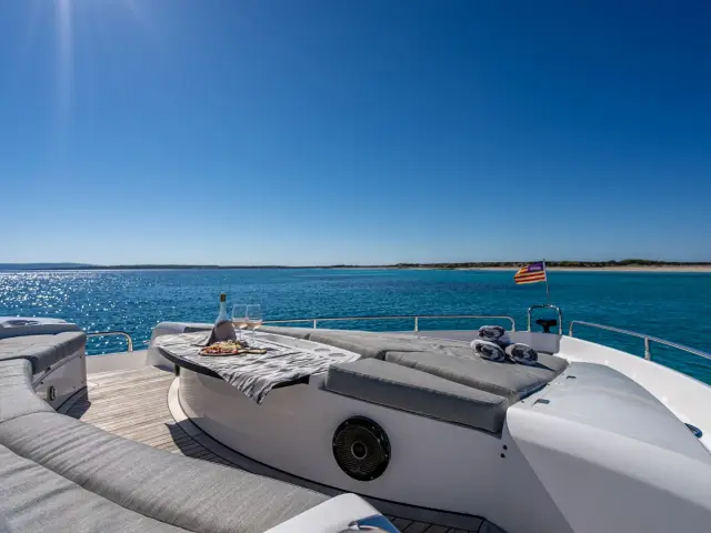 MOZZ II | Sunseeker 27M — 10 / 36