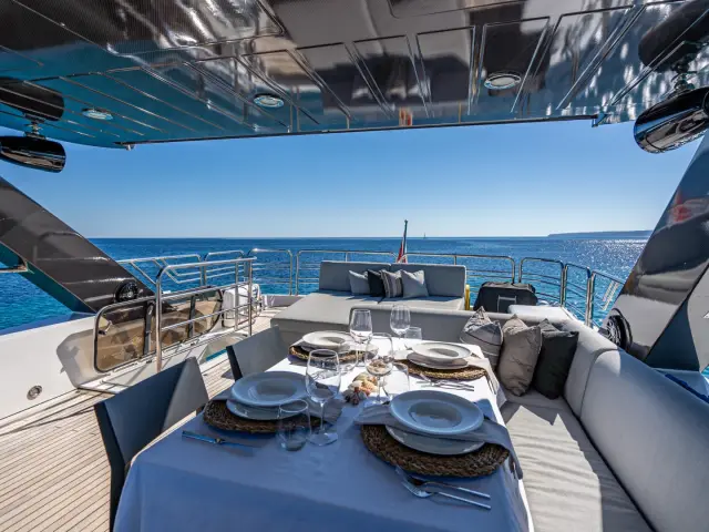 MOZZ II | Sunseeker 27M — 35 / 36