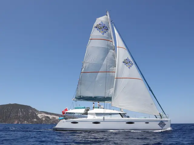 LIR | Fountaine Pajot Victoria 67 — 3 / 22