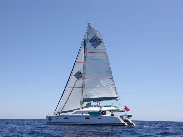LIR | Fountaine Pajot Victoria 67 — 2 / 22