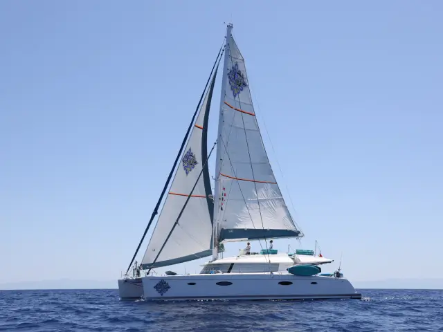 LIR | Fountaine Pajot Victoria 67 — 4 / 22