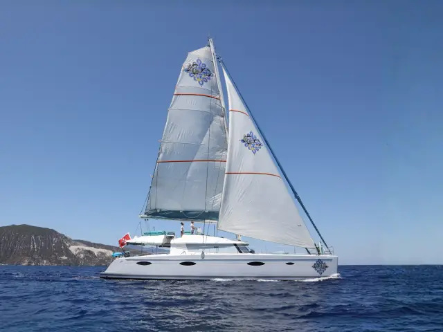 LIR | Fountaine Pajot Victoria 67 — 1 / 22