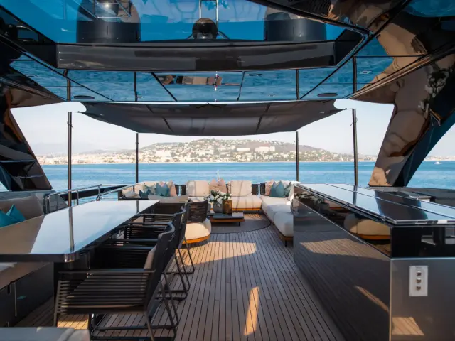 ELLA | Riva Argo 90  — 8 / 27