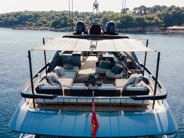 ELLA | Riva Argo 90  — 7 / 27