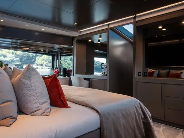 ELLA | Riva Argo 90  — 18 / 27