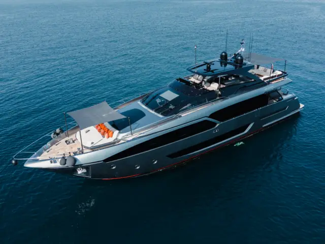ELLA | Riva Argo 90  — 1 / 27