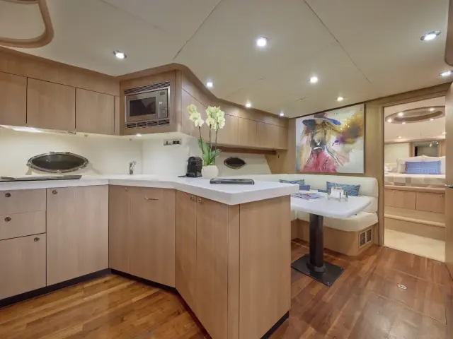 NUMBER 9 | Sunseeker Predator 72 — 8 / 12